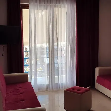 Apart Otel Kompleks Alb Adriatik Desiree' House